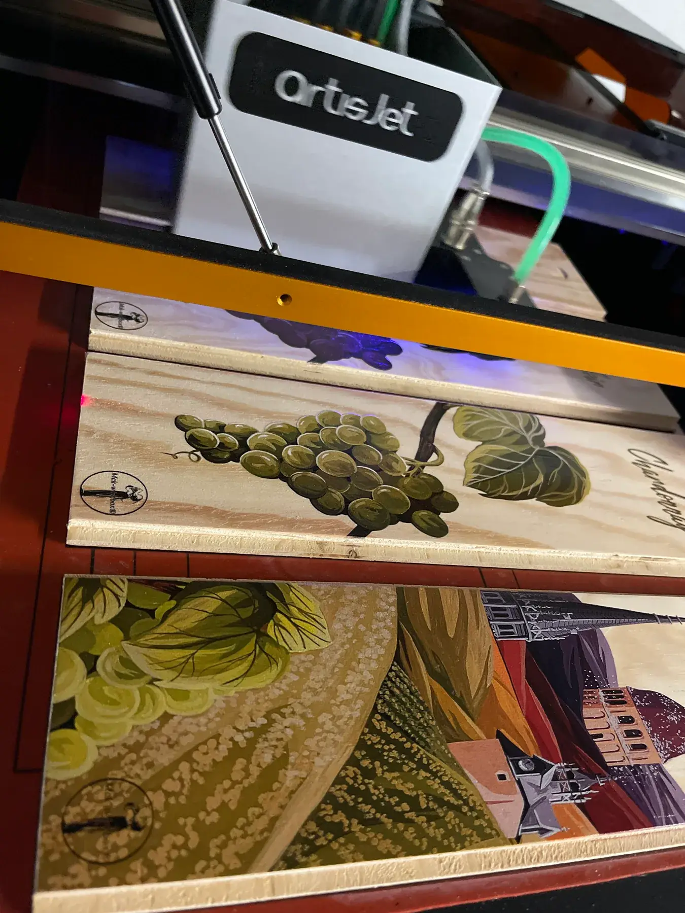 Planches décoratives en bois imprimées sous une imprimante UV